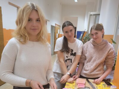 Výroba mýdel a svíček na DMK